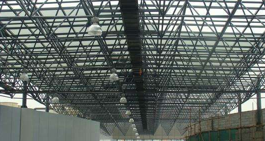 乌兰察布听网架公司的名目师阐述其网架的季节个性